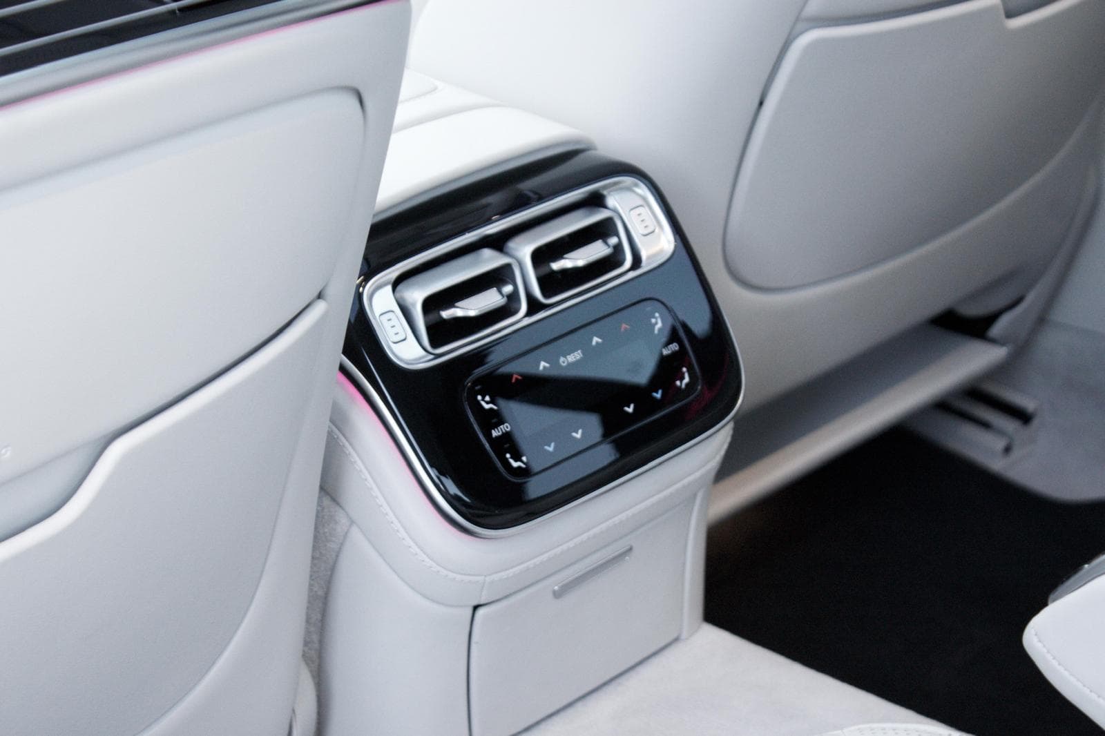 Berlina Luxury - image 9